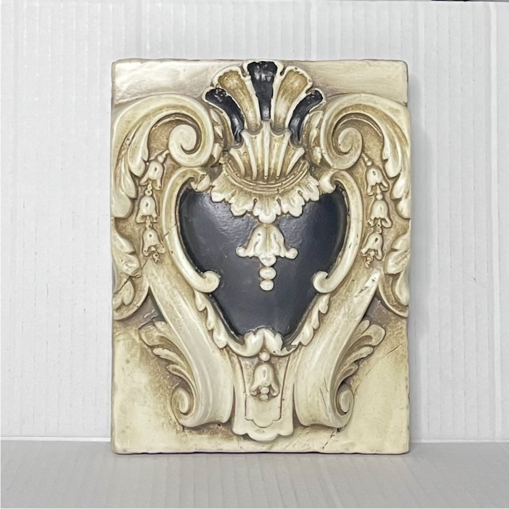Sid Dickens Family Crest Tile T63 - Picture 4 of 10